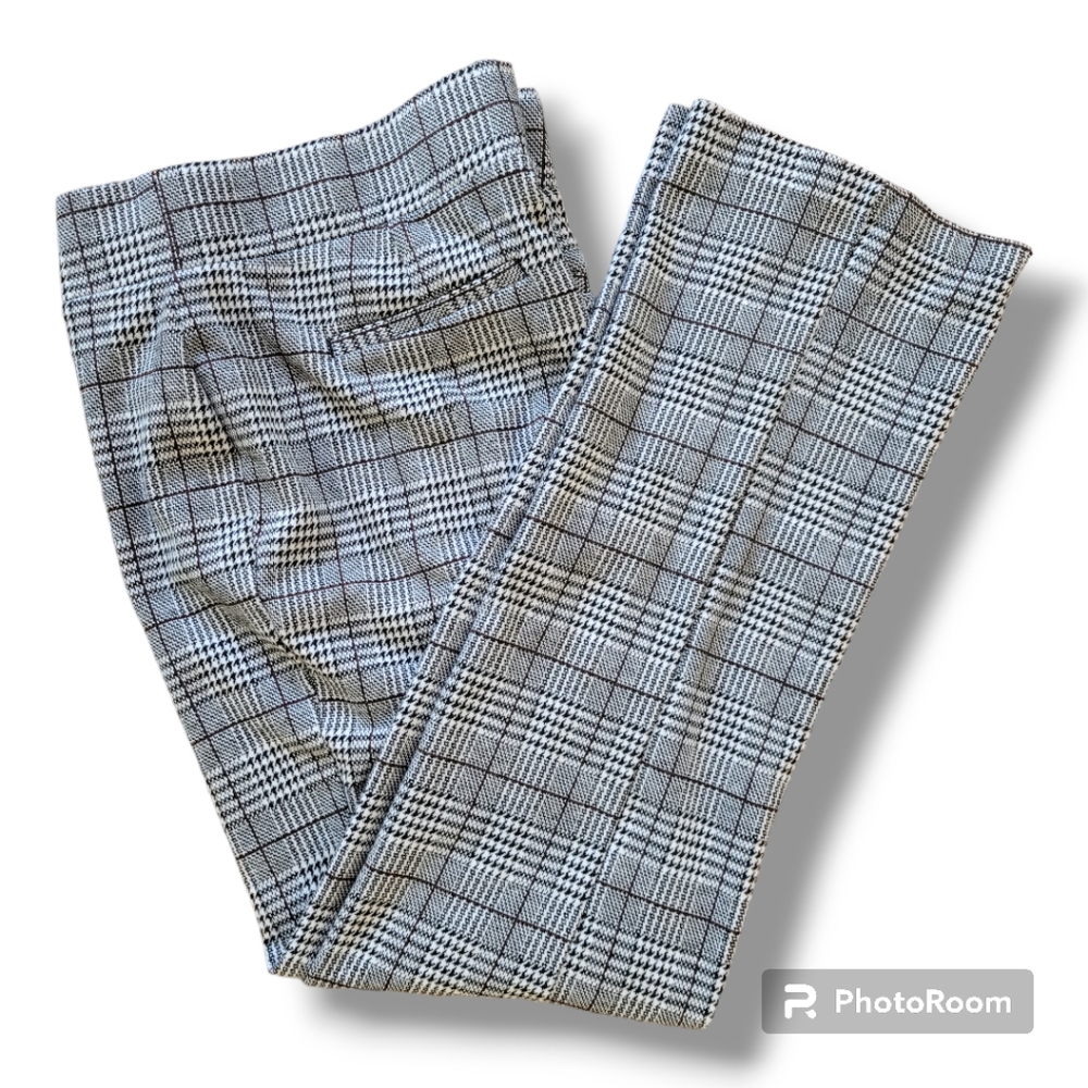 Time and Tru  Houndstooth Plaid Ladies Pull-on Pants. Size 8-10